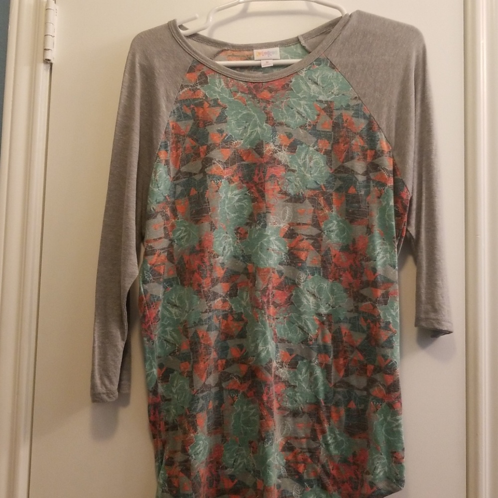Lularoe Randy Tee